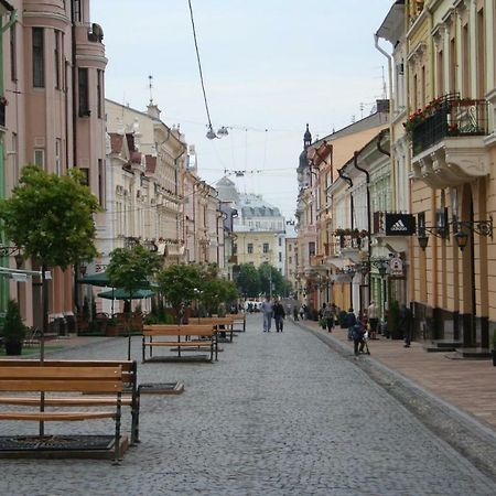 Two-Bedroom On Lesi Ukrainky إلفيف المظهر الخارجي الصورة
