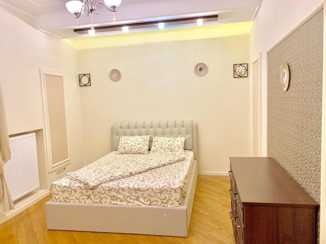 Two-Bedroom On Lesi Ukrainky إلفيف المظهر الخارجي الصورة