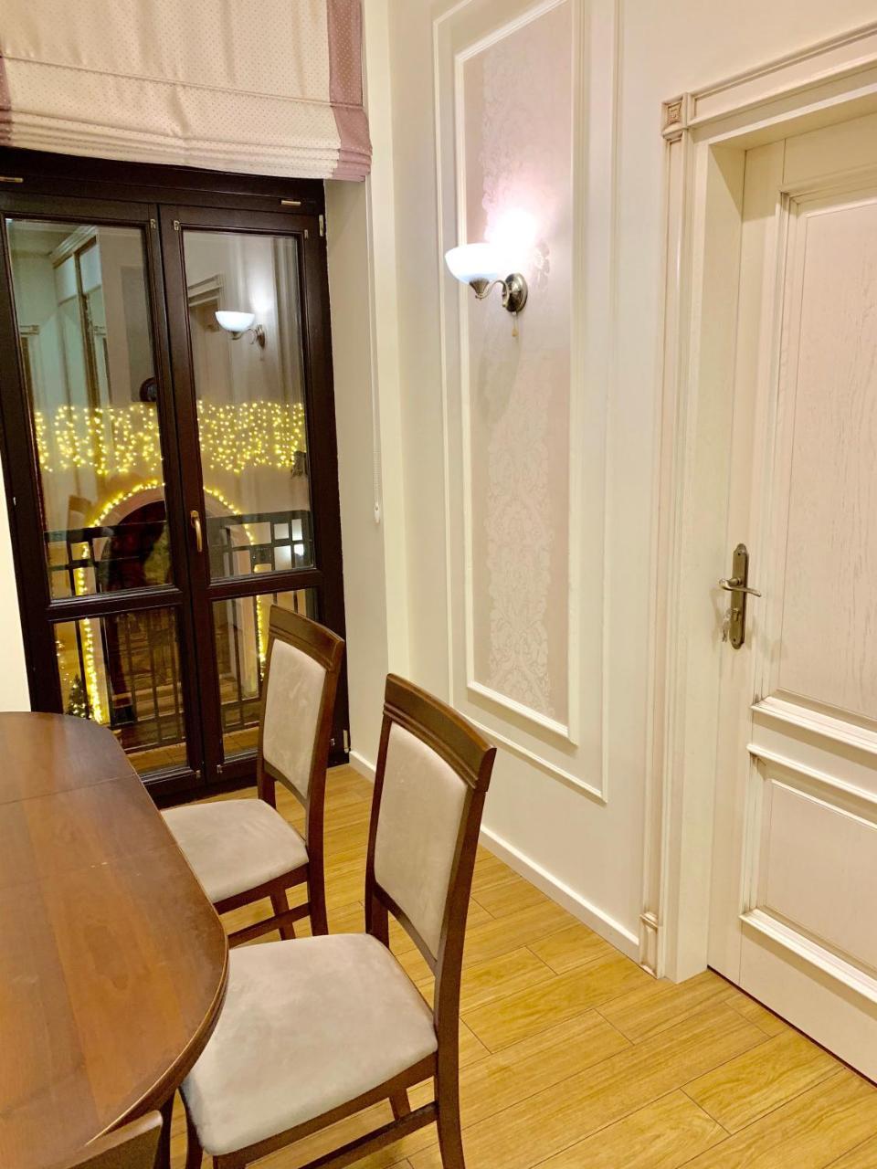 Two-Bedroom On Lesi Ukrainky إلفيف المظهر الخارجي الصورة